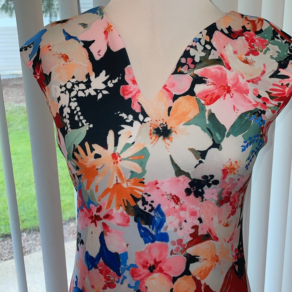 ❤️ Women’s NWT TAHARI V-Neck Dress Floral Print Sz S/P Floral Sleeveless Dress - Picture 3 of 15